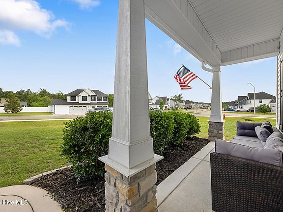 4th image of 1801 Deerberry Court