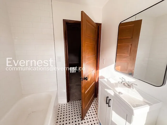 275 Cornell Ave — Photo 15