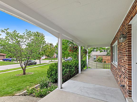2nd image of 1105 Beachcomber Dr