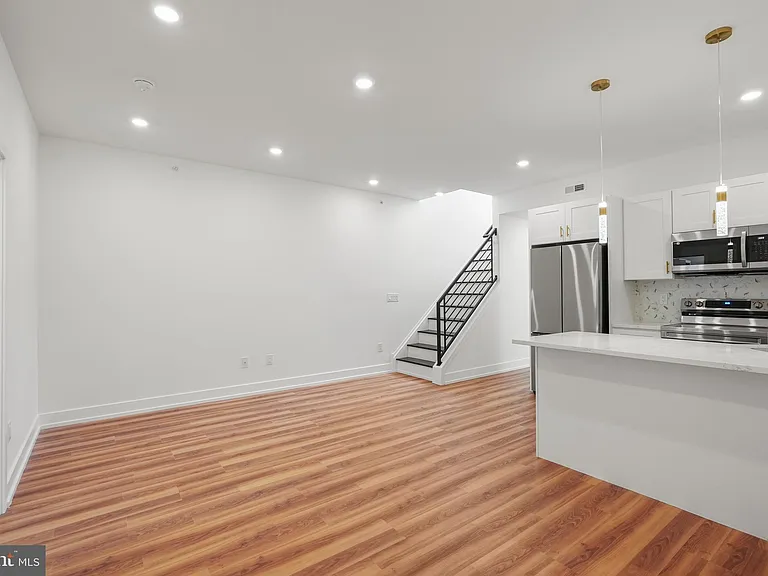 2325 Germantown Ave #3 — Photo 7