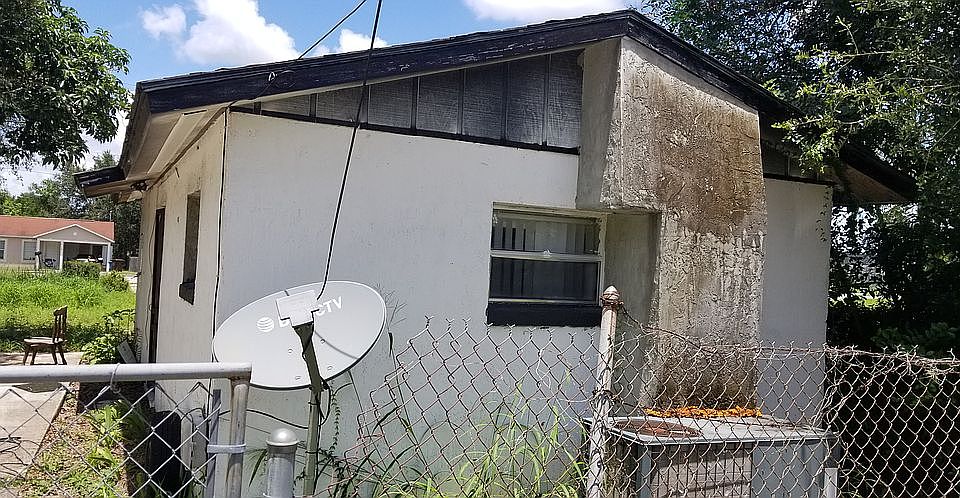 1st image of 621 Dr J A Wiltshire Ave W