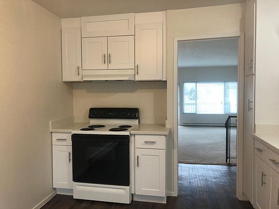 3rd image of 500 S Eliseo Dr APT 37