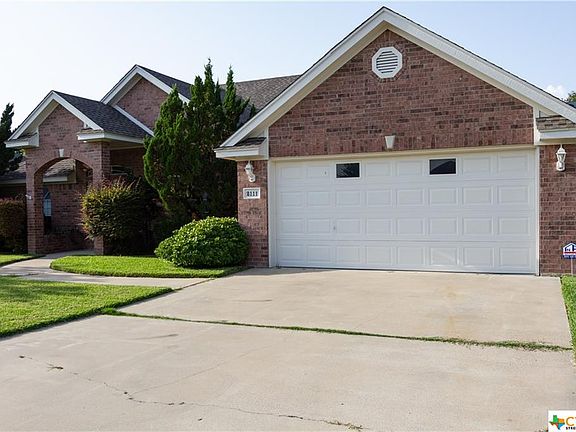 2nd image of 2111 Southport Dr
