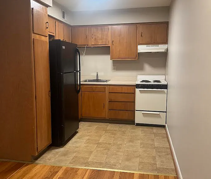 311 Forrest Ave #B — Photo 11