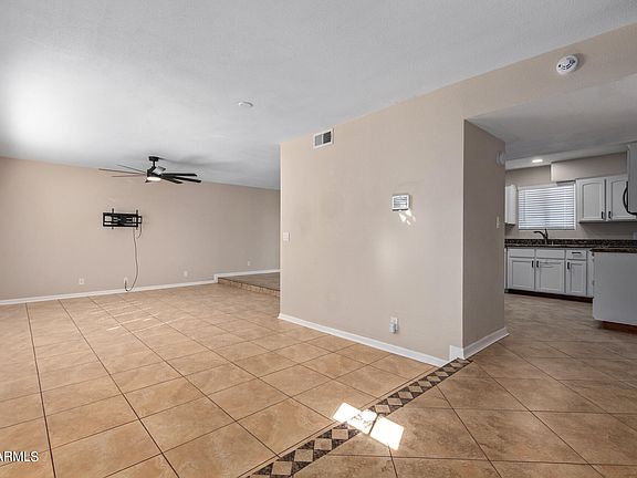 3rd image of 846 E EUCLID Avenue