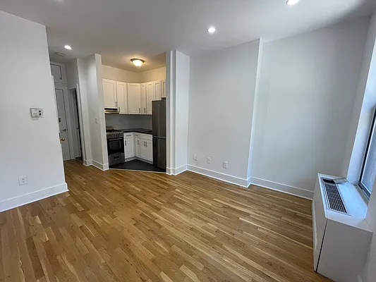 Rented by Compass | media 11