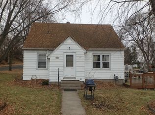501 5th St N, Waverly, MN 55390