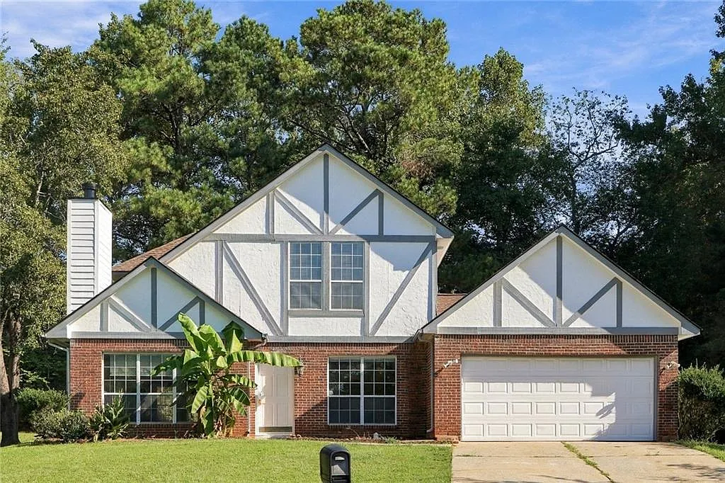 4 bed, 2.5 bath, 1850 sqft, $2,600 — Photo 1