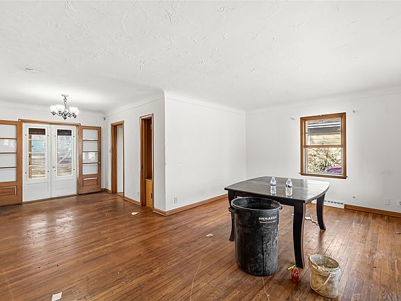 4th image of 2814 48th Pl