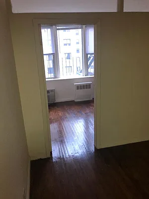 Rented by Eljay Realty, Co. | media 5