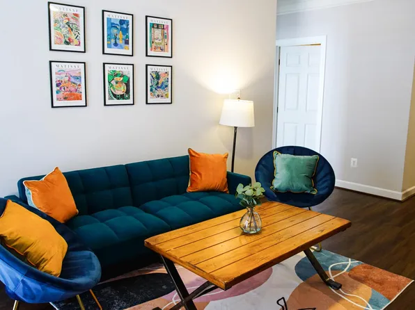 5663 Harrington Falls Ln Unit E, Alexandria, VA 22312