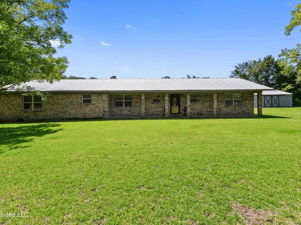 19408 Baria Rd, Moss Point, MS 39562