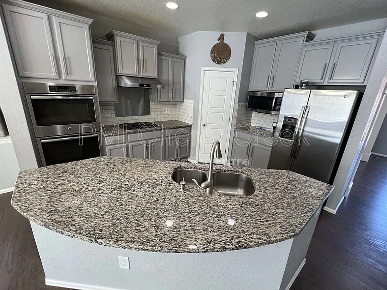 22472 E Union Cir — Photo 18