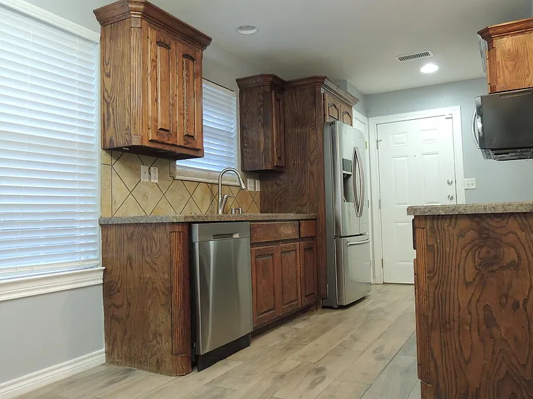 1003 N Doris Ave — Photo 6
