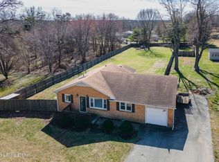 925 Fisher Ln, Mount Washington, KY 40047