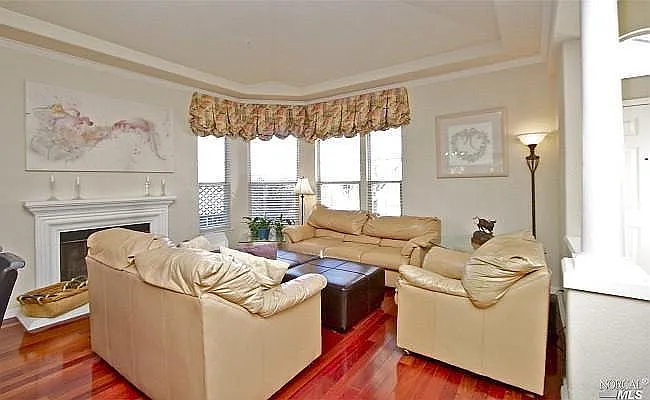 110 Baypoint Dr photo 1