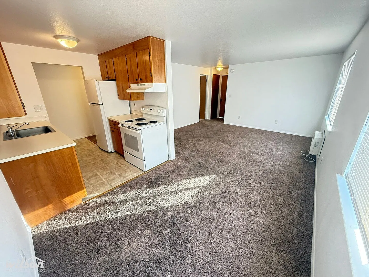 1006 W Mead Ave — Photo 2