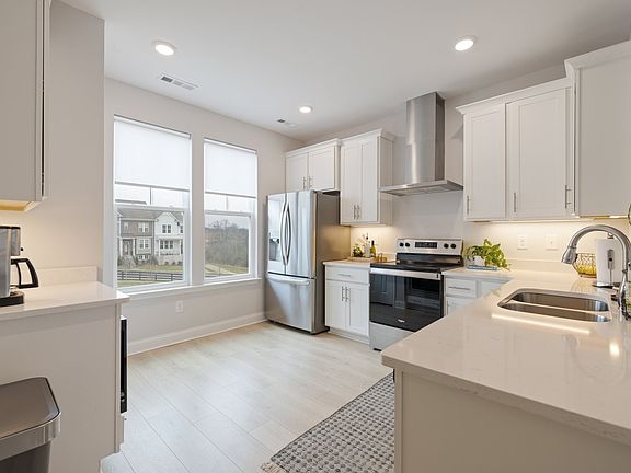 5th image of 1741 Park Terrace Ln