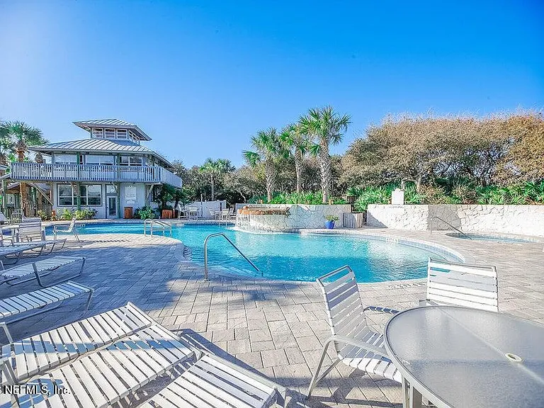 692 Sand Isles Cir — Photo 42