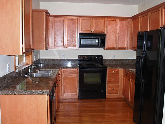 Granite w/all appliances