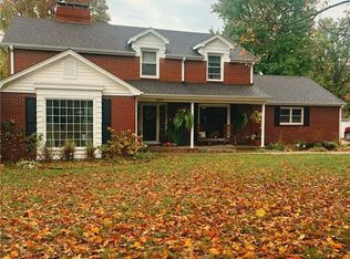 505 Country Club Rd, Lexington, MO 64067