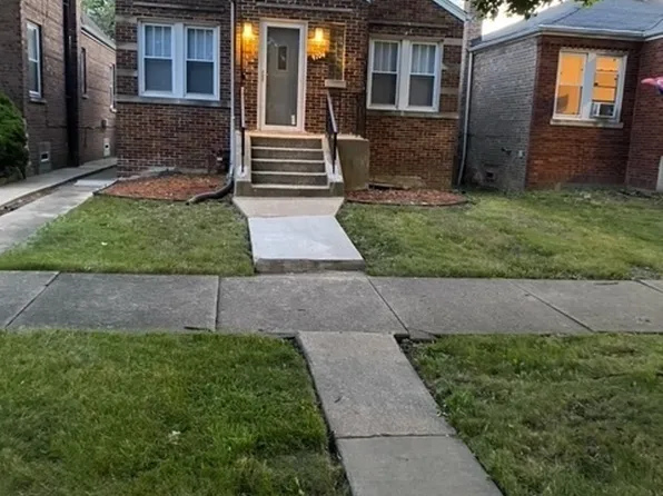9704 S Forest Ave, Chicago, IL 60628
