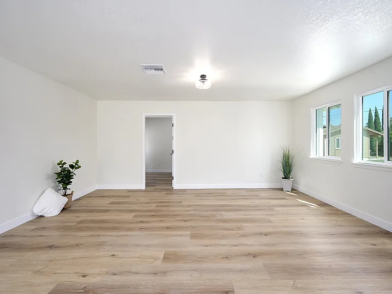 97 Everett St — Photo 15