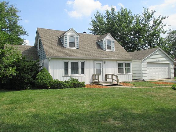 2nd image of 221 N Franzen St