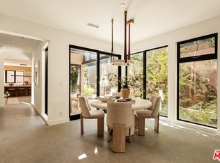 929 Hilldale Ave, West Hollywood, CA 90069