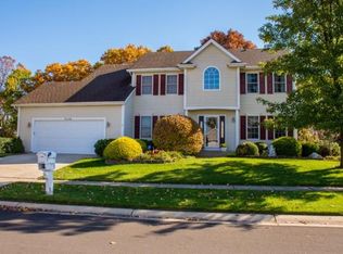 51140 Eagle Wood Dr, Granger, IN 46530