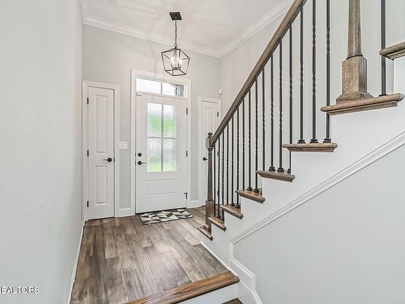 5th image of 9337 Sandy Springs Ln