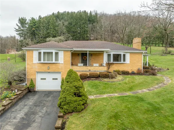 636 Penn High Park Rd, Jeannette, PA 15644