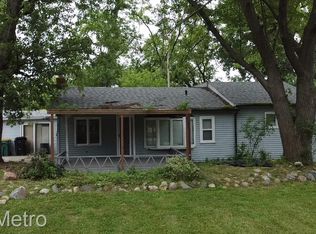 23106 Springbrook Dr, Farmington Hills, MI 48336