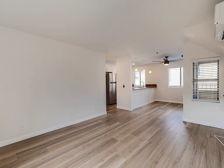582 Arizona St — Photo 43
