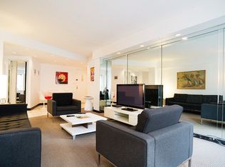 210 E 47th St #8, New York, NY 10017