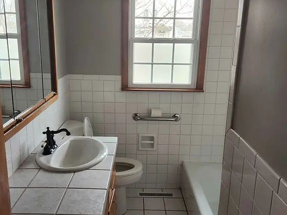 5th image of 1229 N 29th St
