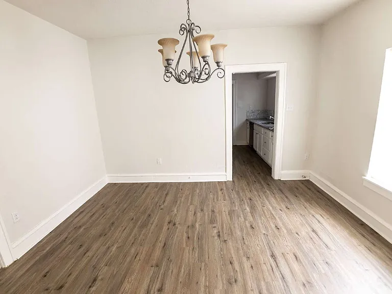 1525 Proctor Ave — Photo 7