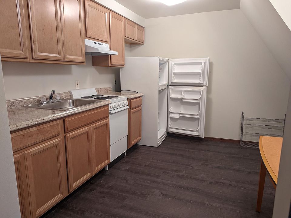 1st image of 233 Tate Ave