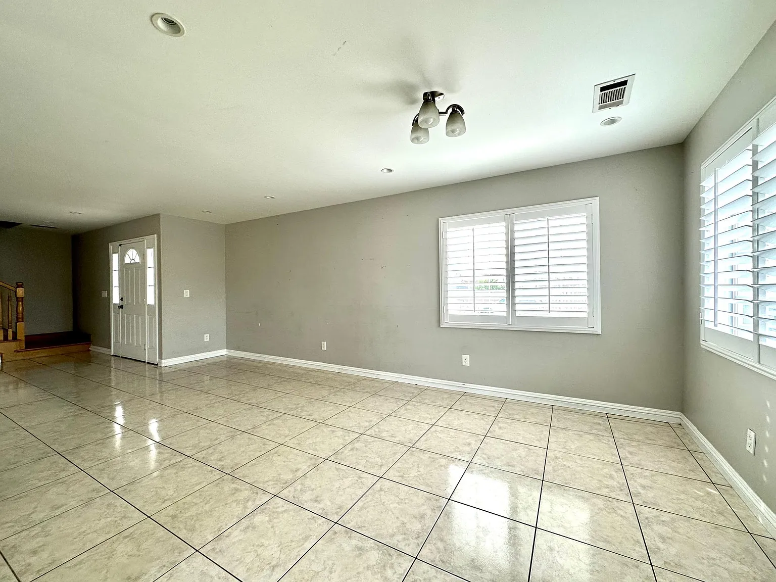 3 bed, 2.5 bath, 1700 sqft, $3,600 — Photo 3
