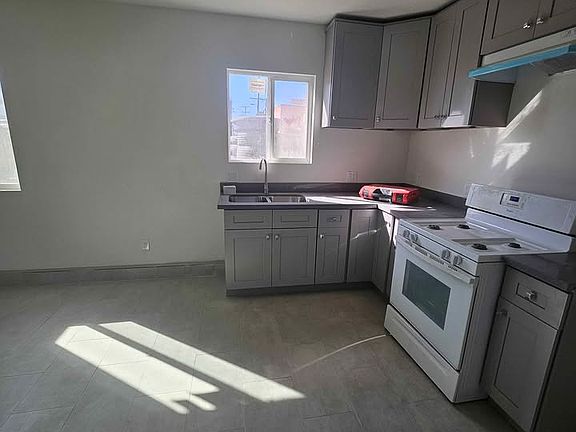 5th image of 1359 W 59th Pl #3