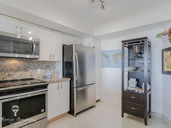 3rd image of 1351 NE Miami Gardens Dr APT 1023E