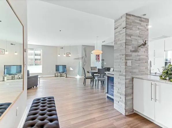 196 S Grant Ave APT 307, Columbus, OH 43215