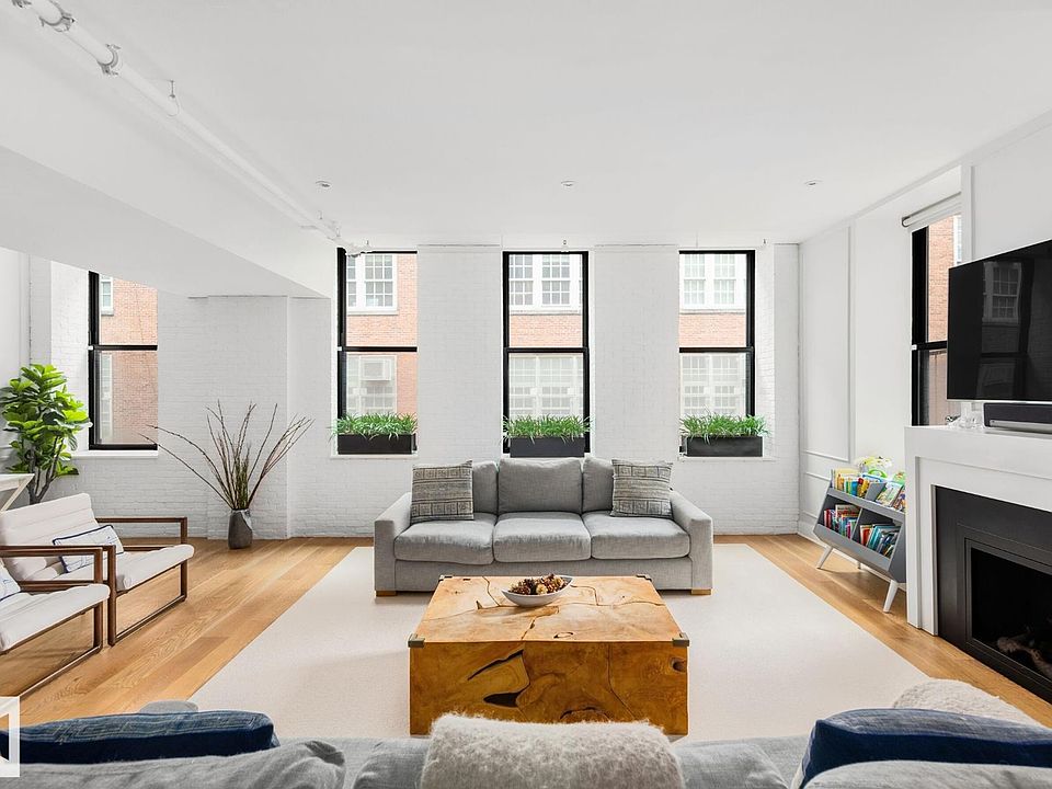 1st image of 133 Mulberry St #2D