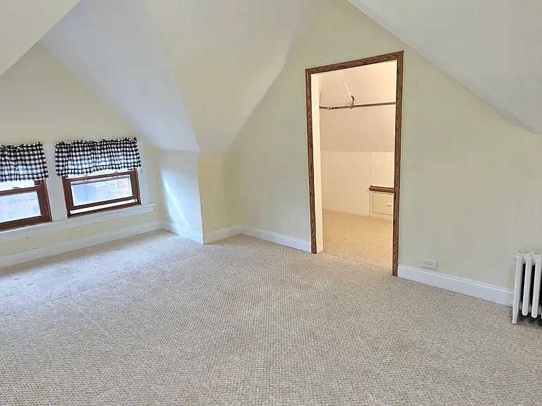 Bedroom 1. Walk-in closet