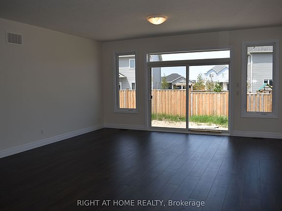 3rd image of 48 Allenwood Rd
