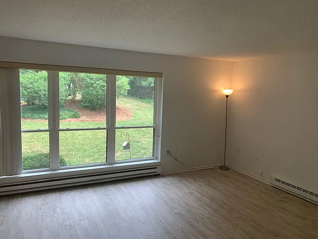 3 Wellington Dr #3 — Photo 2