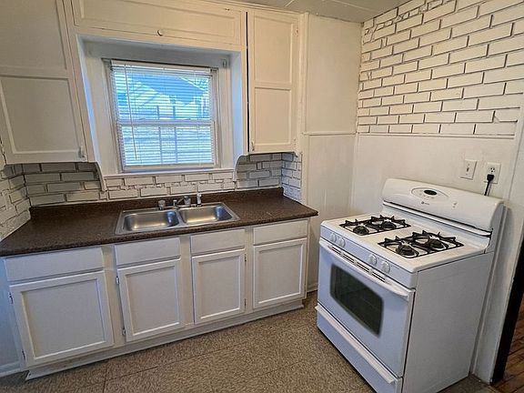 5th image of 3214 E 60th St