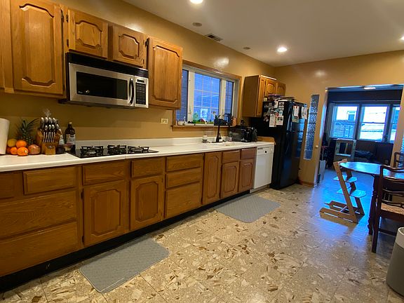 4th image of 3256 N Damen Ave #2