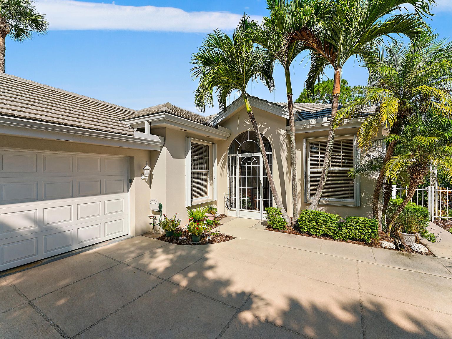 新品未開封 NEIGHBORHOOD FL / E-CHAIR ONE Hooker Furniture Home Office Briar Executive Swivel Tilt Chair