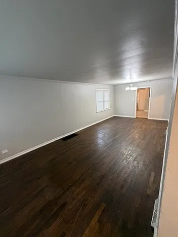 5 bed, 1.5 bath, 1500 sqft, $2,000 — Photo 4